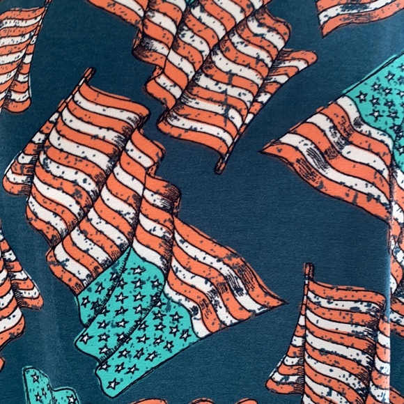 • Lularoe Irma Top • - Picture 5 of 6